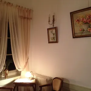 Chateau-gaillard Bed and breakfast